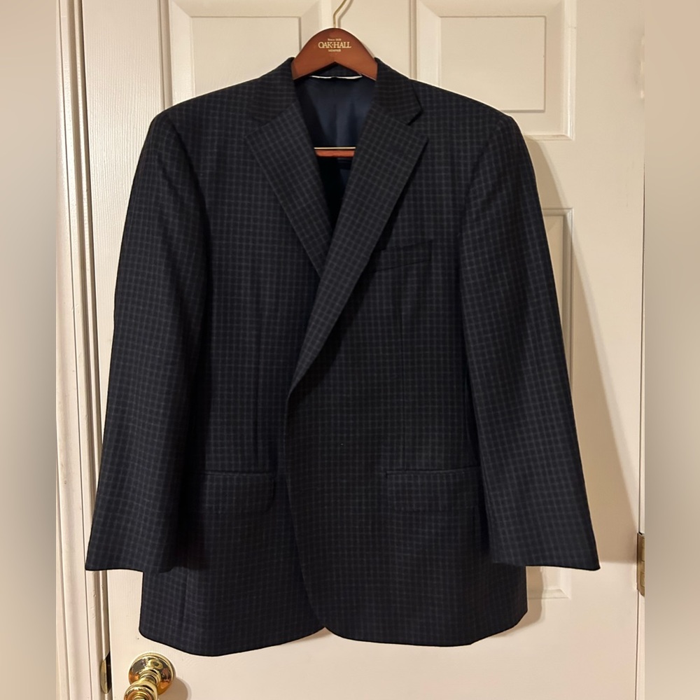 Samuelsohn for Oak Hall sports coat look at sleeve length before you make offer